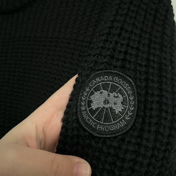 AUTHENTIC Canada Goose Black Label Knit Sweater - Picture 2 of 6